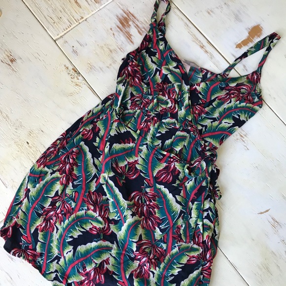 Forever 21 Faux Wrap Dress - Picture 6 of 6